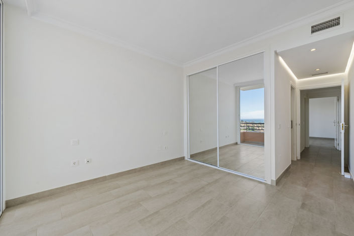 Image No.11-3 Bed Apartment for sale