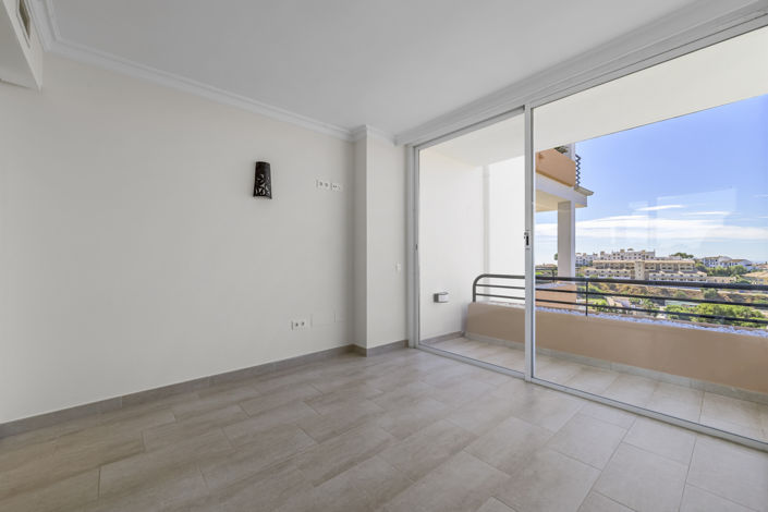 Image No.12-3 Bed Apartment for sale