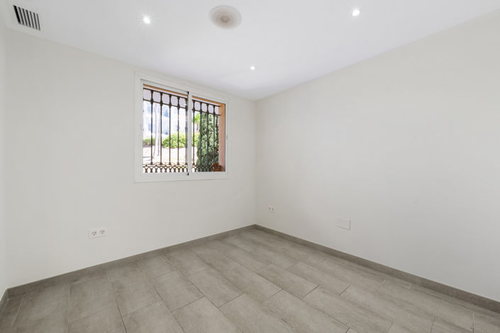 Image No.17-3 Bed Apartment for sale