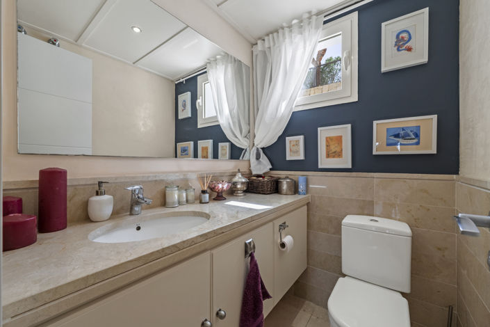 Image No.25-3 Bed Townhouse for sale