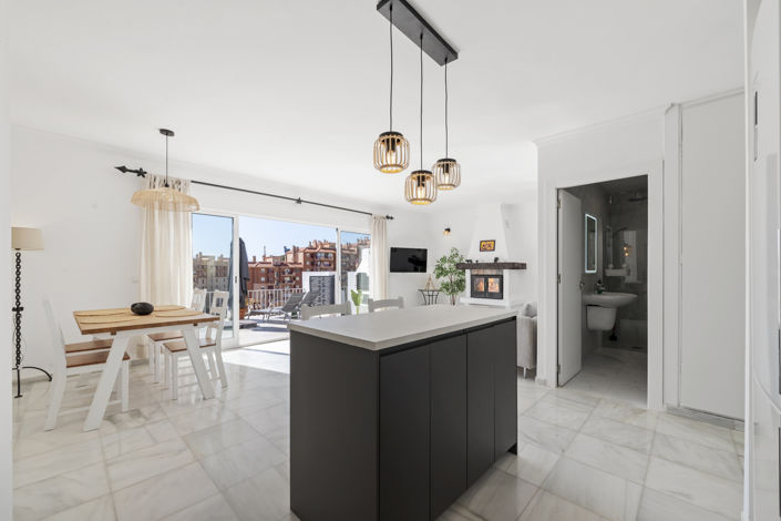 Image No.13-4 Bed Villa for sale