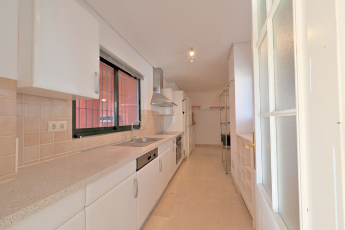 Image No.20-2 Bed Apartment for sale