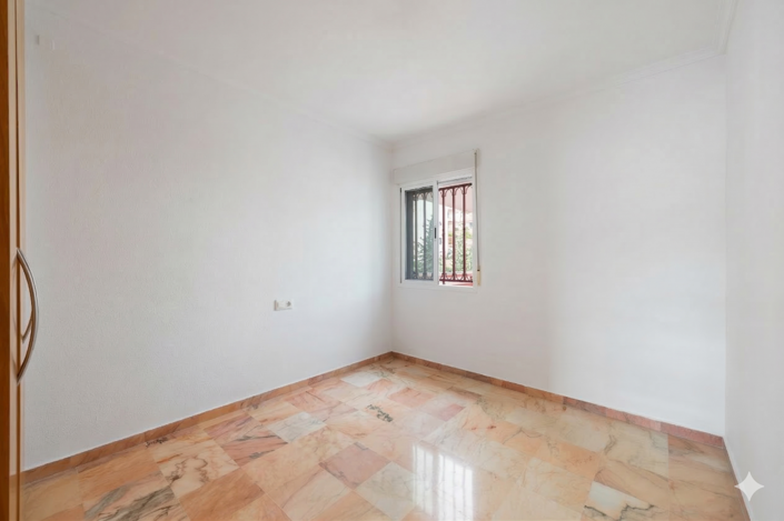 Image No.14-3 Bed Apartment for sale