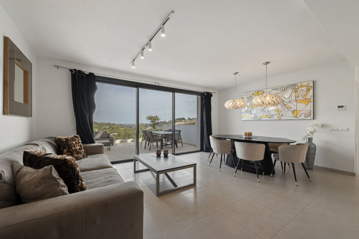 Image No.3-3 Bed Property for sale