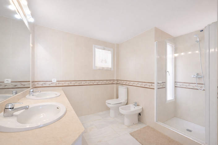 Image No.4-3 Bed Penthouse for sale