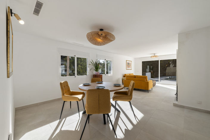 Image No.12-4 Bed Villa for sale