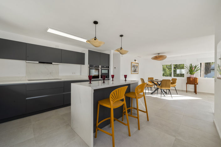 Image No.3-4 Bed Villa for sale