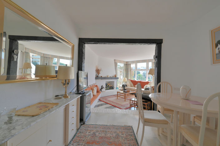 Image No.10-2 Bed Property for sale