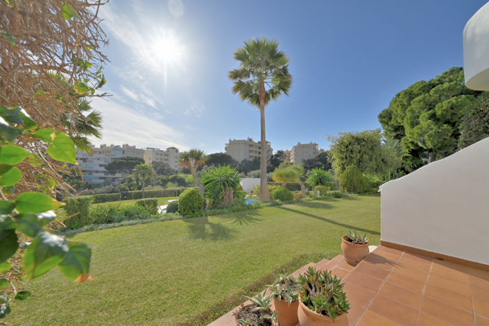 Image No.18-2 Bed Property for sale