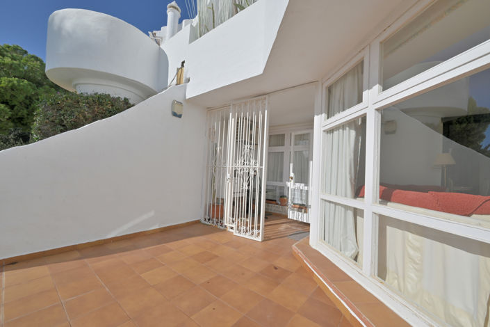 Image No.19-2 Bed Property for sale