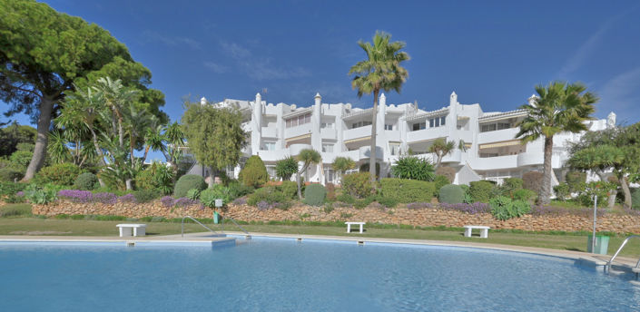 Image No.20-2 Bed Property for sale