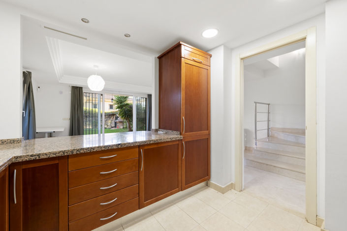 Image No.14-3 Bed House for sale