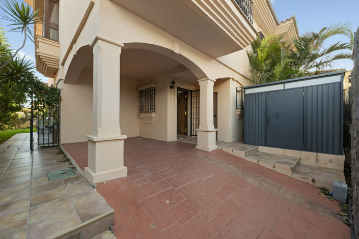 Image No.18-3 Bed House for sale