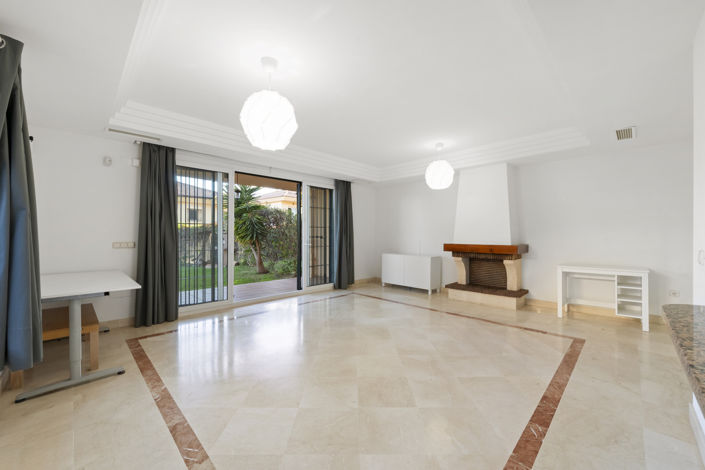 Image No.3-3 Bed House for sale