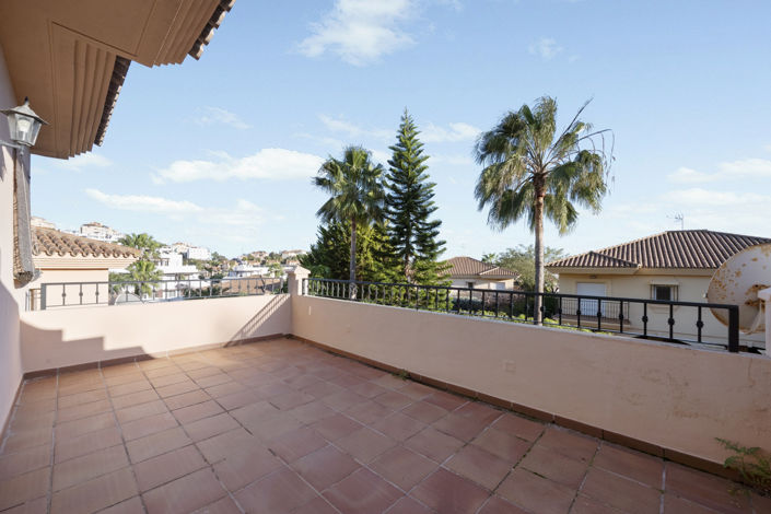 Image No.7-3 Bed House for sale