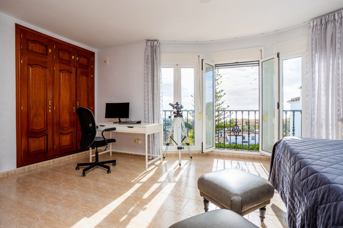 Image No.7-Villa de 4 chambres à vendre à Mijas Costa