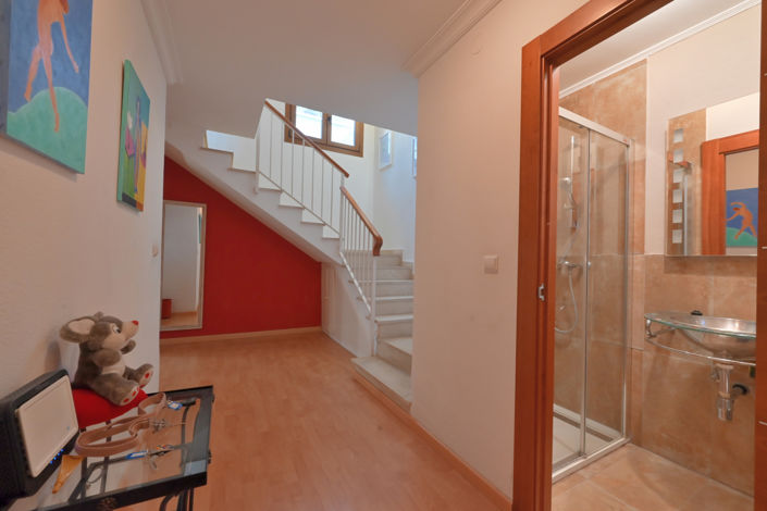 Image No.10-3 Bed Townhouse for sale