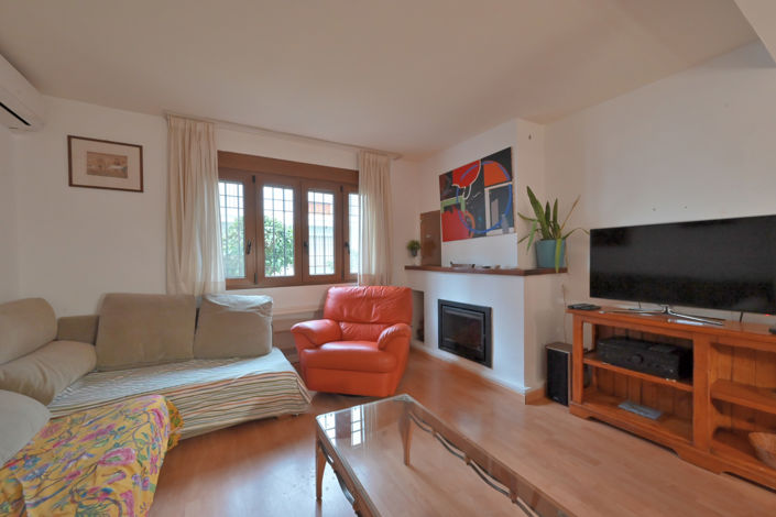 Image No.14-3 Bed Townhouse for sale