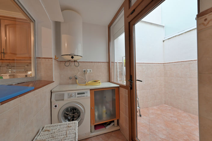 Image No.15-3 Bed Townhouse for sale