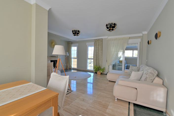Image No.17-4 Bed Townhouse for sale