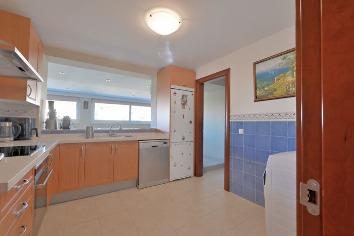 Image No.3-4 Bed Townhouse for sale