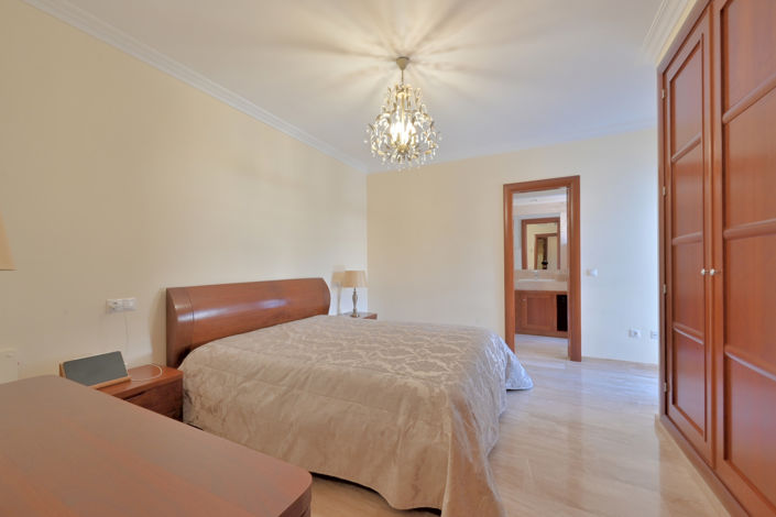 Image No.5-4 Bed Townhouse for sale