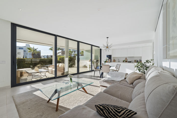 Image No.3-2 Bed Property for sale