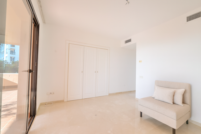 Image No.26-3 Bed Property for sale