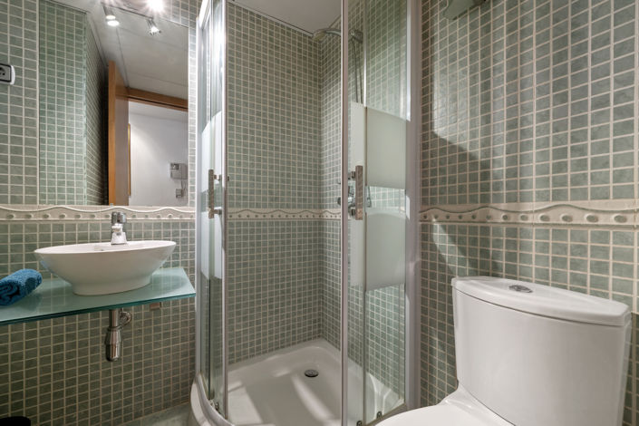 Image No.14-2 Bed Property for sale