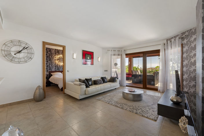 Image No.20-2 Bed Property for sale