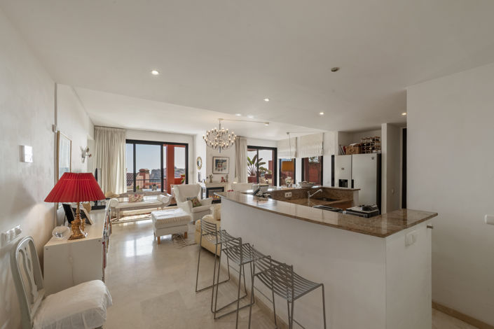 Image No.12-2 Bed Property for sale