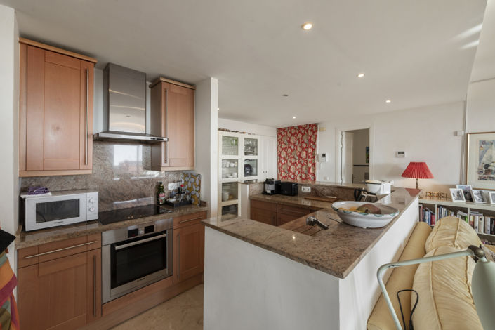 Image No.14-2 Bed Property for sale