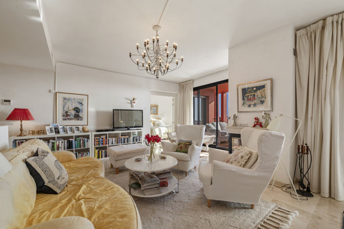 Image No.16-2 Bed Property for sale