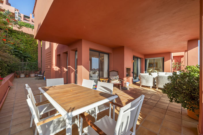 Image No.18-2 Bed Property for sale