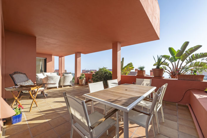 Image No.20-2 Bed Property for sale