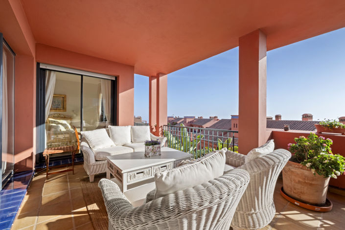 Image No.21-2 Bed Property for sale