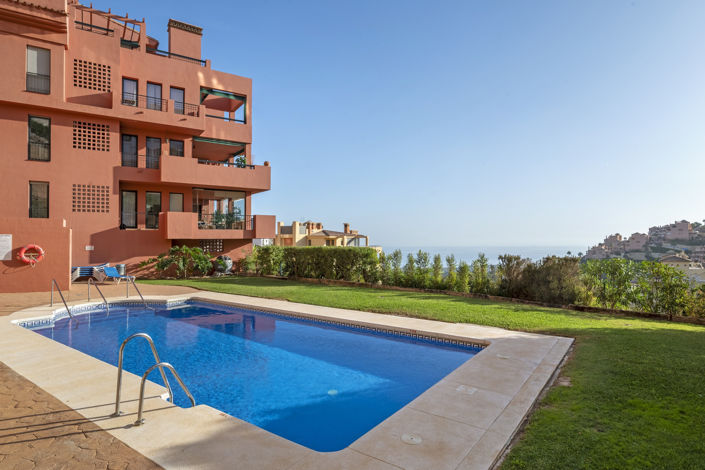 Image No.23-2 Bed Property for sale