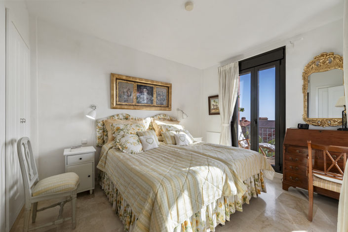 Image No.4-2 Bed Property for sale