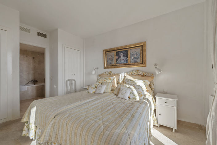 Image No.6-2 Bed Property for sale