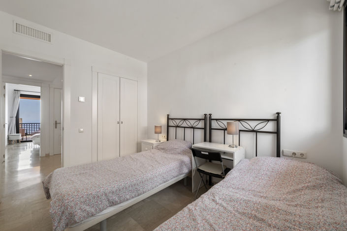 Image No.18-3 Bed Property for sale