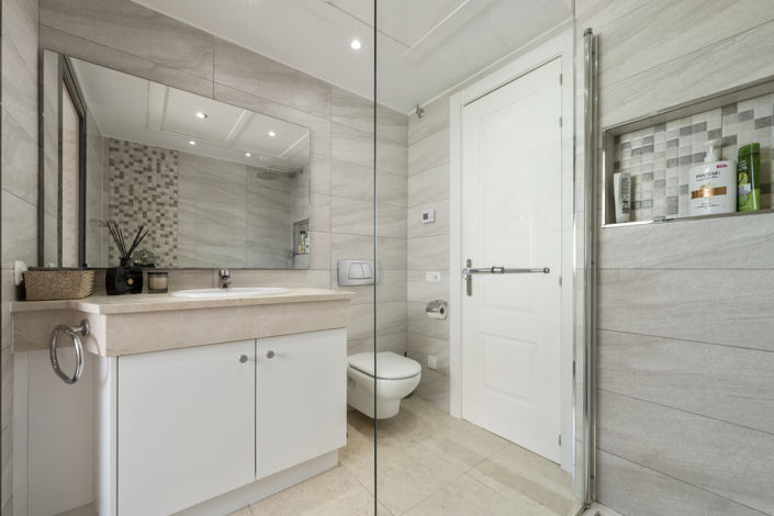 Image No.19-3 Bed Property for sale