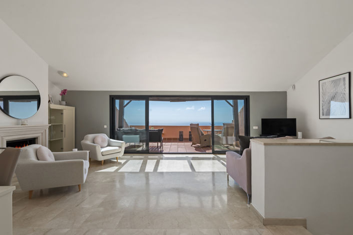 Image No.24-3 Bed Property for sale