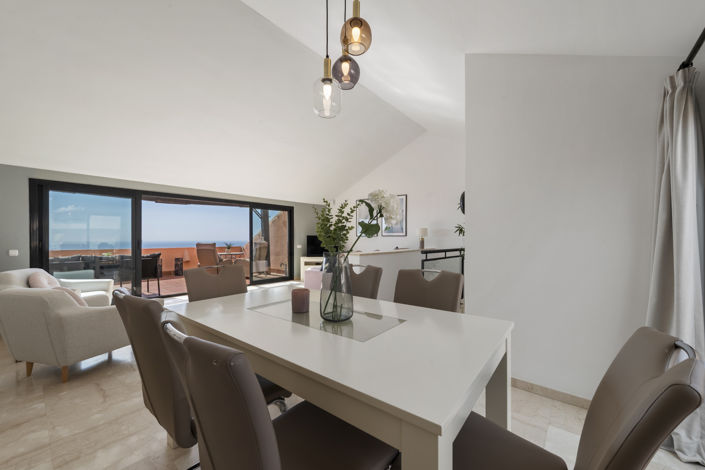 Image No.27-3 Bed Property for sale