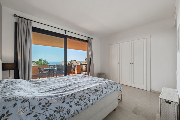 Image No.6-3 Bed Property for sale