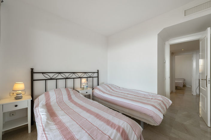 Image No.9-3 Bed Property for sale