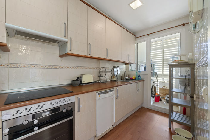 Image No.10-2 Bed Apartment for sale