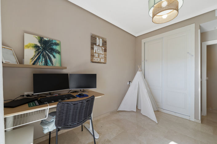 Image No.8-2 Bed Apartment for sale