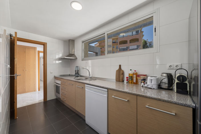 Image No.18-4 Bed Penthouse for sale