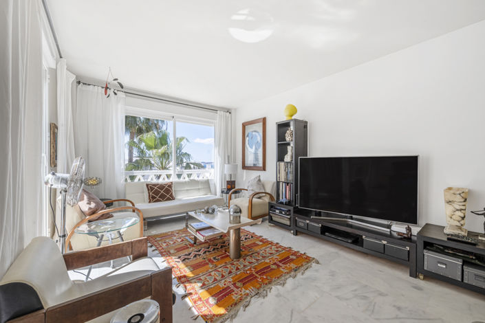 Image No.9-2 Bed Property for sale