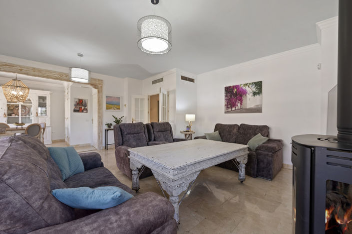 Image No.19-3 Bed House for sale